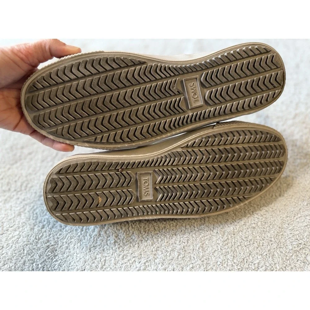 Toms Shoes‎ Mens 8.5 Alpargata Flats Slip On Gray Canvas Round Toe Comfort